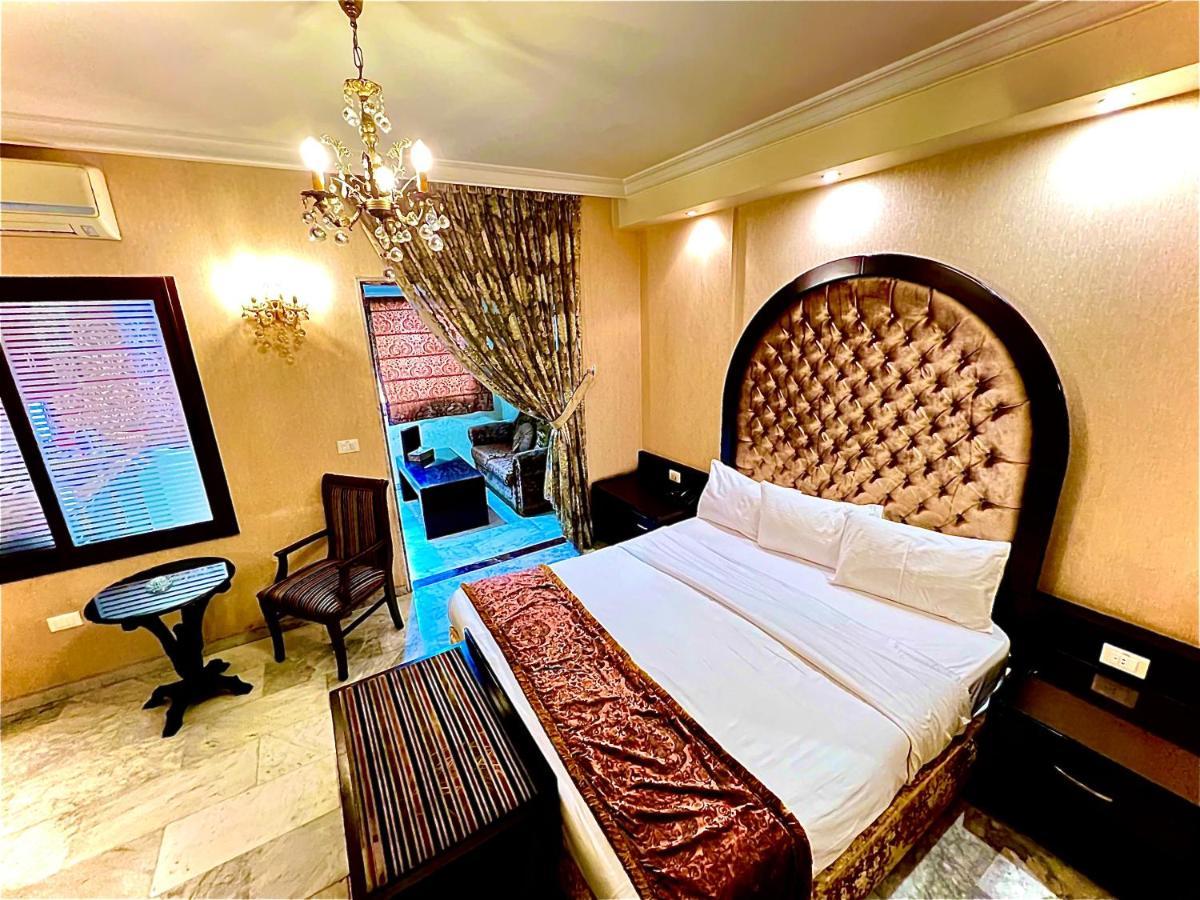 Queens Suite Hotel Beirut Exterior photo